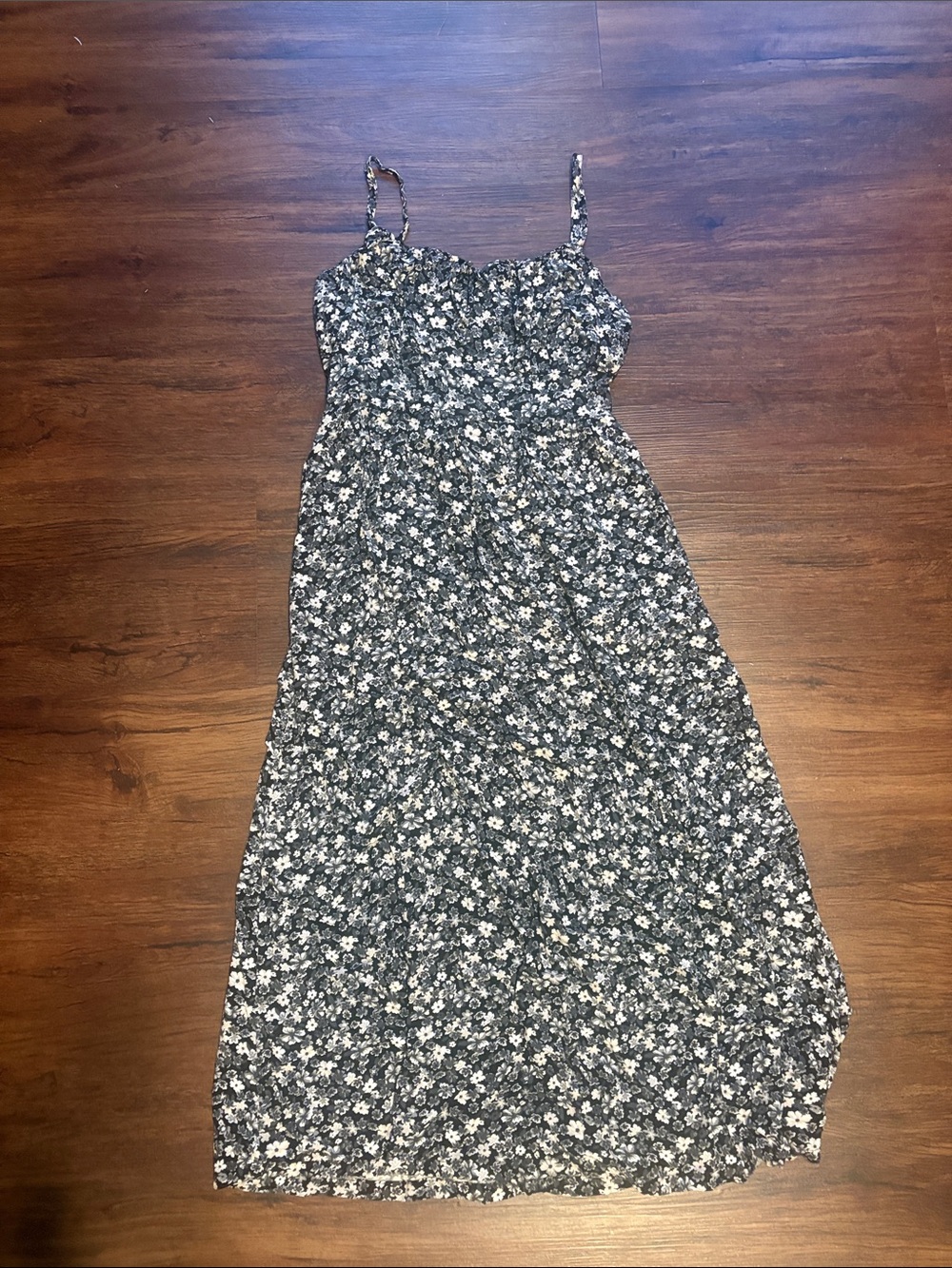 Old Navy Black & White Floral Spaghetti-Strap Maxi Dress